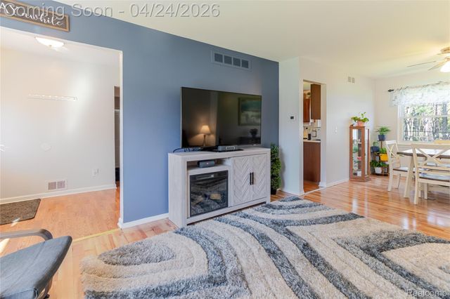 42320 Cherry Hill Road, Novi, MI 48375