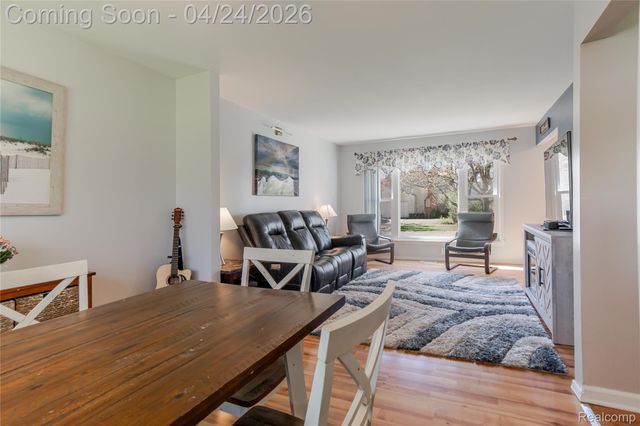 42320 Cherry Hill Road, Novi, MI 48375