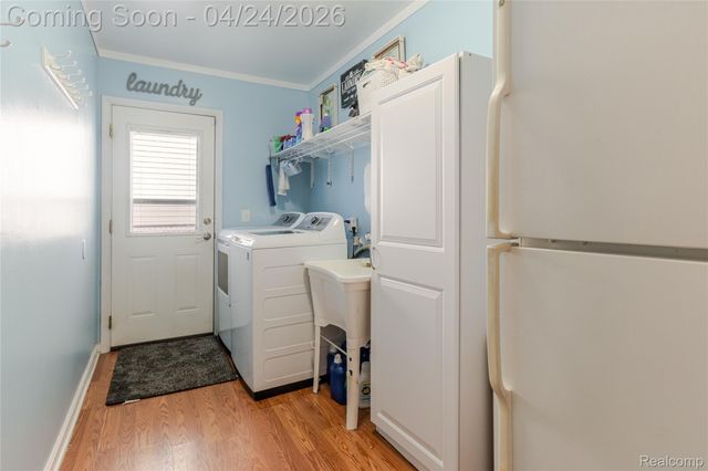 42320 Cherry Hill Road, Novi, MI 48375