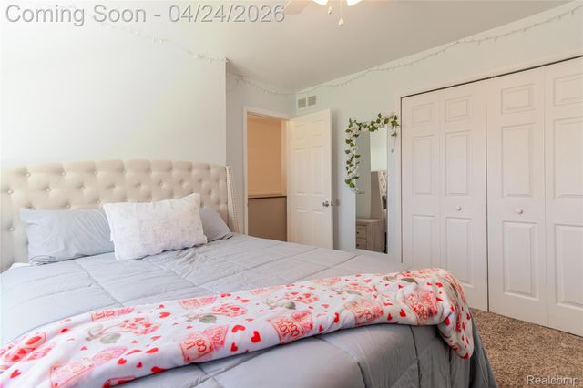 42320 Cherry Hill Road, Novi, MI 48375