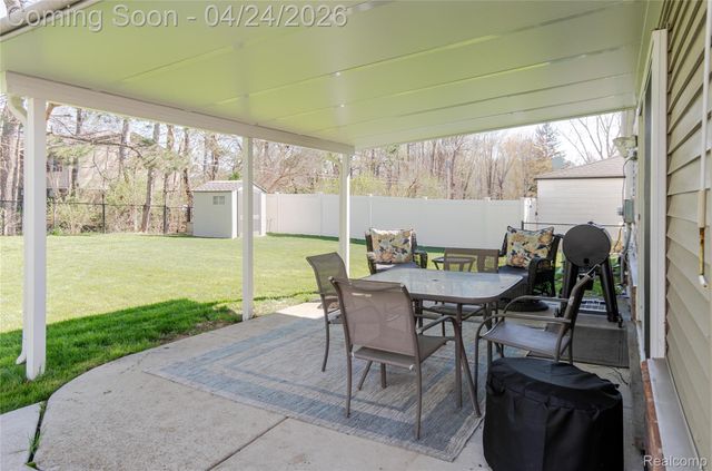 42320 Cherry Hill Road, Novi, MI 48375
