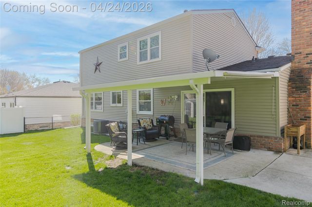 42320 Cherry Hill Road, Novi, MI 48375
