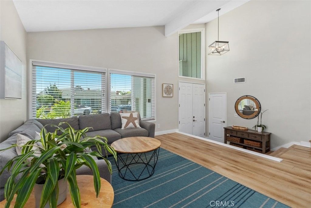 Image 7 of property listing at 4373 Birchwood, Seal Beach, CA 90740