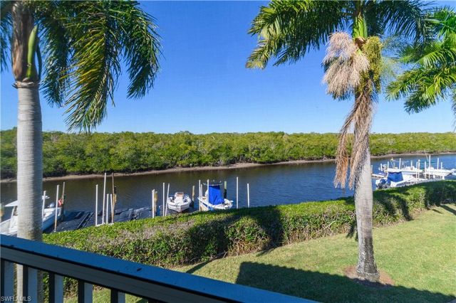 162 Newport DR 1207, Naples, FL 34114