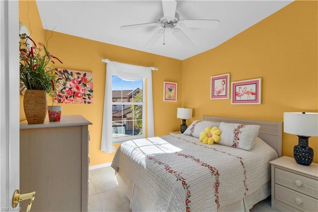 162 Newport DR 1207, Naples, FL 34114