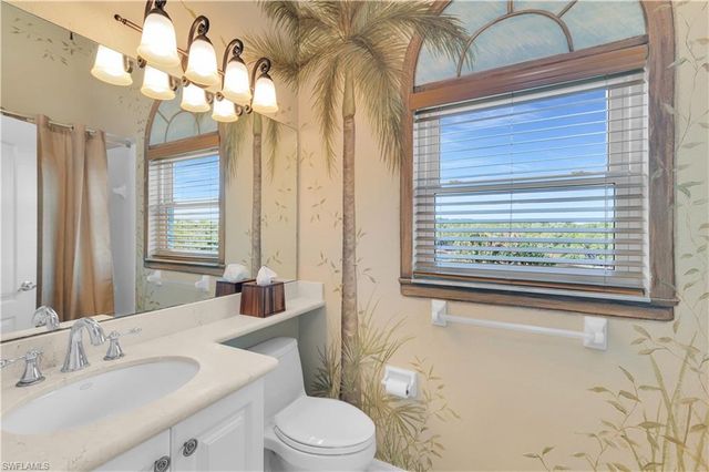 162 Newport DR 1207, Naples, FL 34114