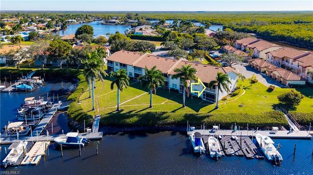 162 Newport DR 1207, Naples, FL 34114