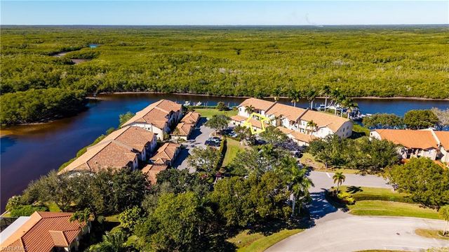 162 Newport DR 1207, Naples, FL 34114