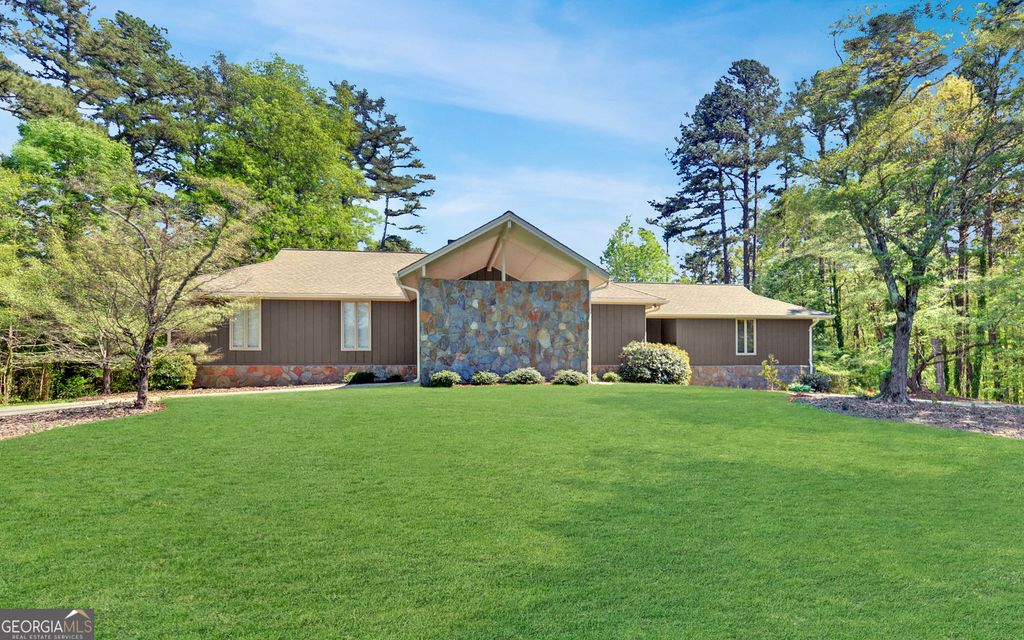 850 Long Road, Toccoa, GA 30577