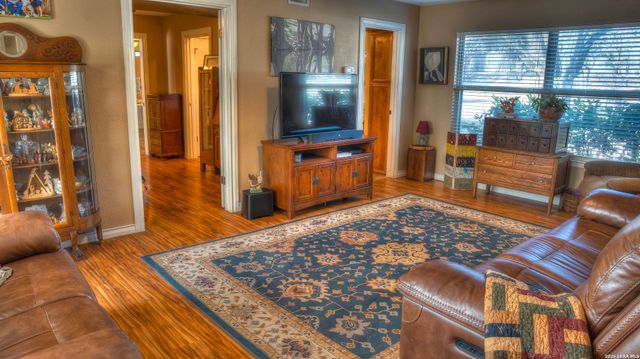 6496 N US HIGHWAY 83, Leakey, TX 78873