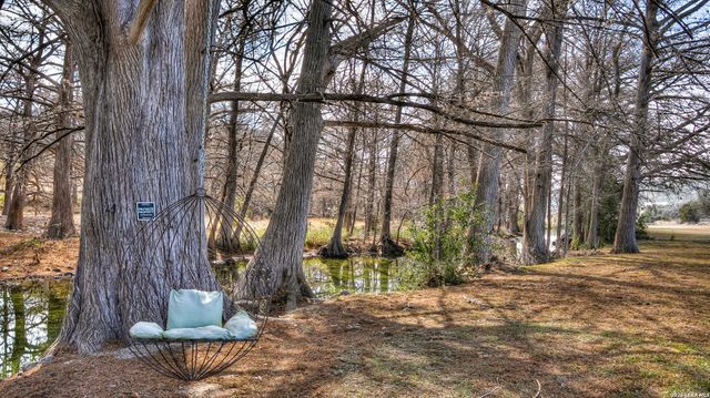 6496 N US HIGHWAY 83, Leakey, TX 78873