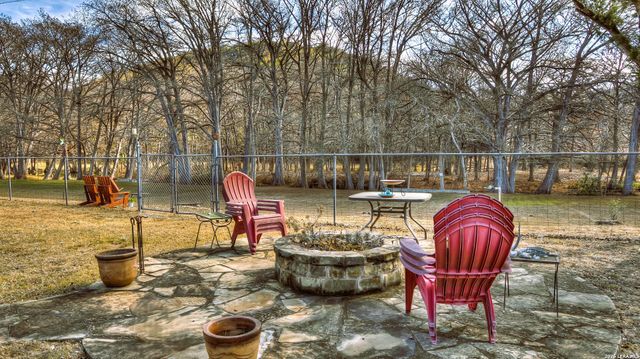 6496 N US HIGHWAY 83, Leakey, TX 78873