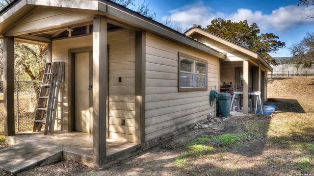 6496 N US HIGHWAY 83, Leakey, TX 78873