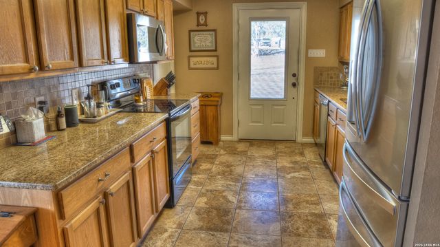 6496 N US HIGHWAY 83, Leakey, TX 78873