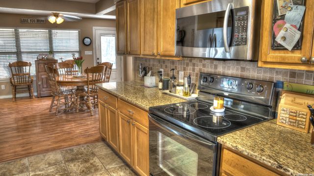 6496 N US HIGHWAY 83, Leakey, TX 78873