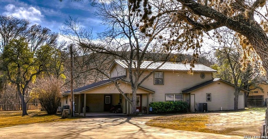 6496 N US HIGHWAY 83, Leakey, TX 78873