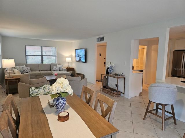 4214 EL DORADO COVE V-10, Bradenton, FL 34210