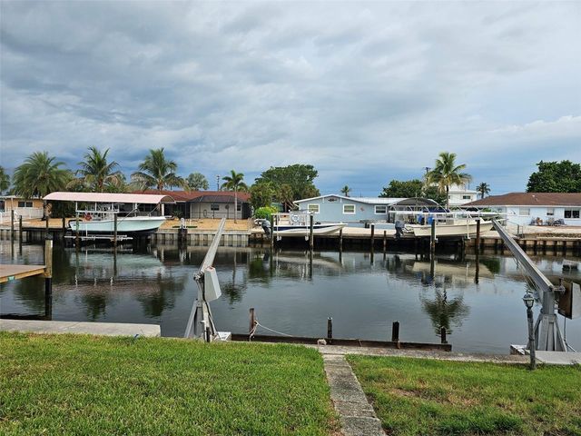 4214 EL DORADO COVE V-10, Bradenton, FL 34210