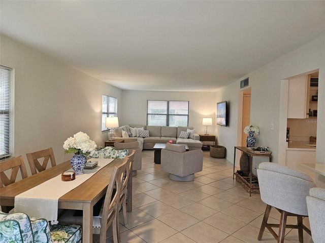 4214 EL DORADO COVE V-10, Bradenton, FL 34210
