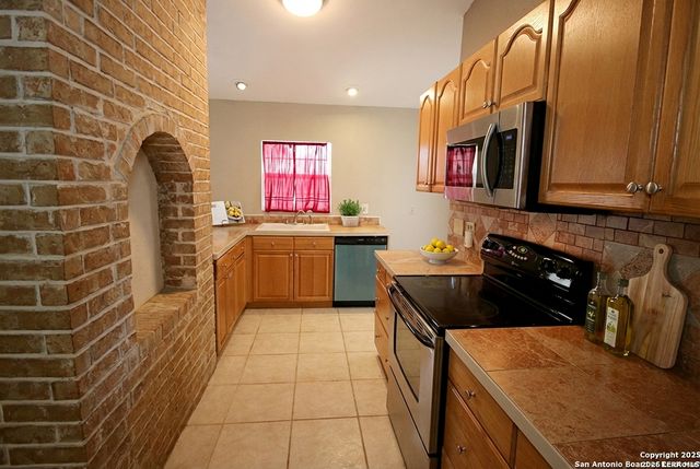 13523 Brinwood, Universal City, TX 78148