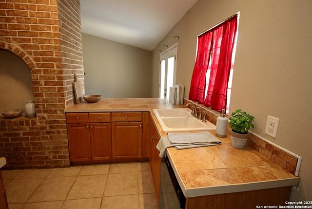 13523 Brinwood, Universal City, TX 78148