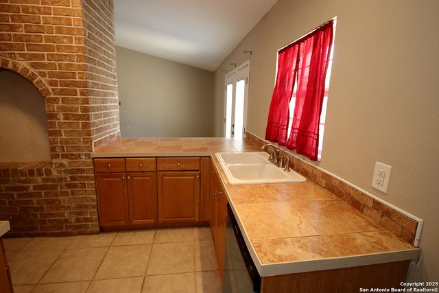 13523 Brinwood, Universal City, TX 78148