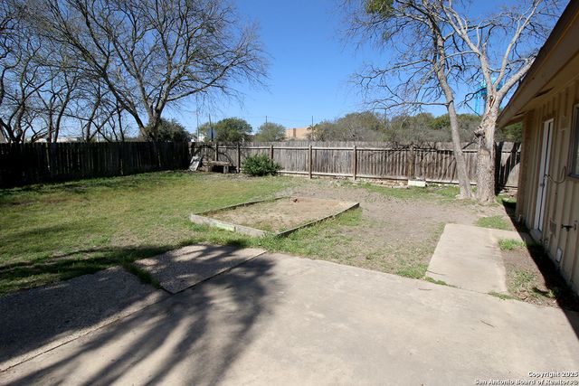 13523 Brinwood, Universal City, TX 78148