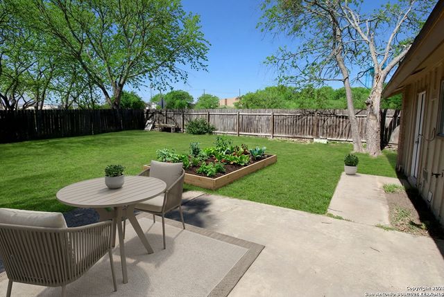 13523 Brinwood, Universal City, TX 78148