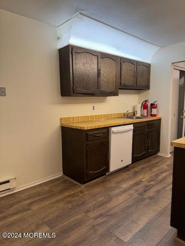 238 Medford Court J, Manalapan, NJ 07726