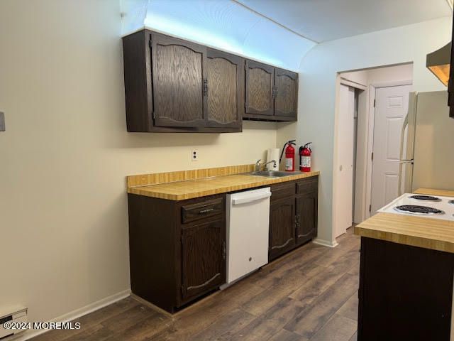 238 Medford Court J, Manalapan, NJ 07726