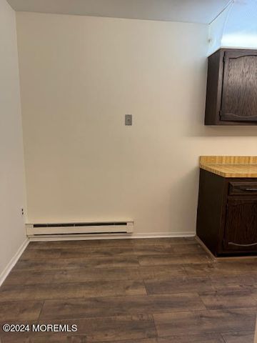 238 Medford Court J, Manalapan, NJ 07726