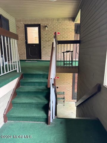 238 Medford Court J, Manalapan, NJ 07726
