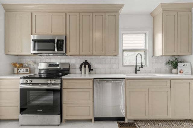 1212 S Yale Avenue, Tulsa, OK 74112