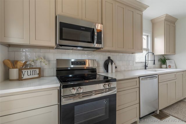 1212 S Yale Avenue, Tulsa, OK 74112