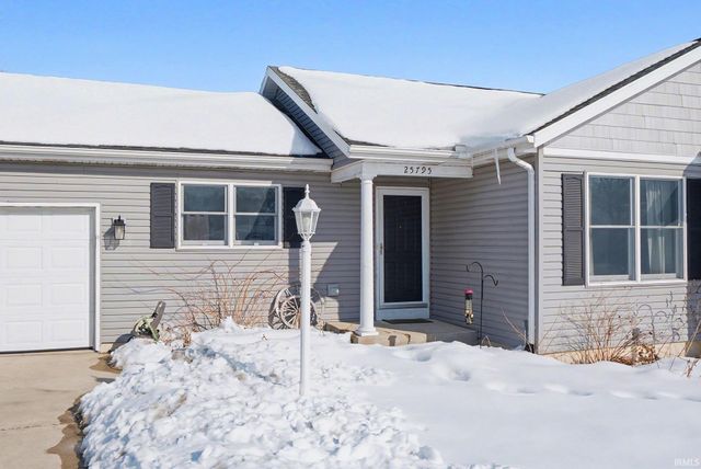 25795 Pack Trail, South Bend, IN 46628