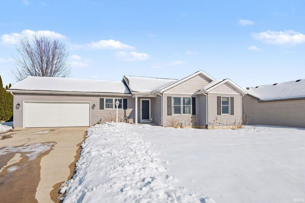 25795 Pack Trail, South Bend, IN 46628