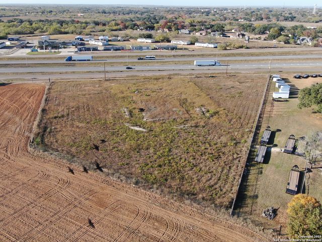 00 Ih 35, Lytle, TX 78052