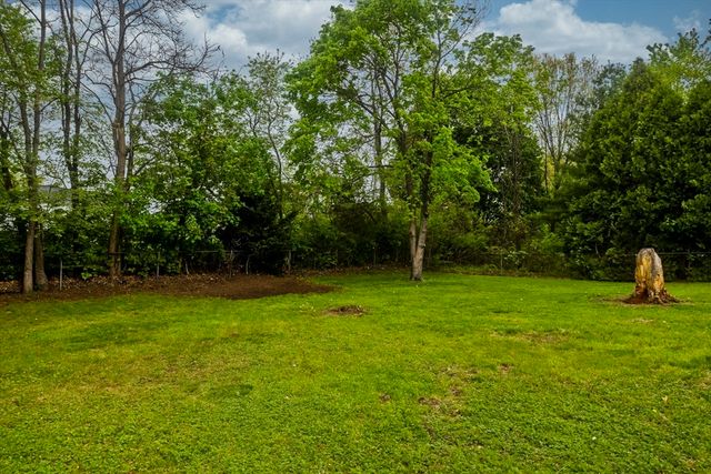 29 Birchwood Rd, Southwick, MA 01077