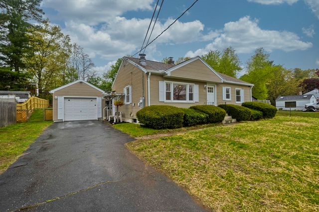 29 Birchwood Rd, Southwick, MA 01077