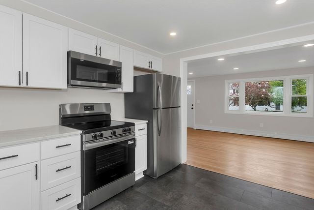 29 Birchwood Rd, Southwick, MA 01077