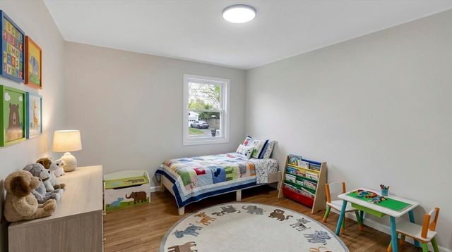 29 Birchwood Rd, Southwick, MA 01077
