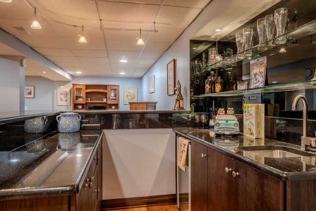 917 Tamer Lane, Glenview, IL 60025