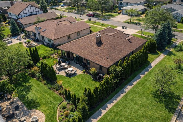 917 Tamer Lane, Glenview, IL 60025