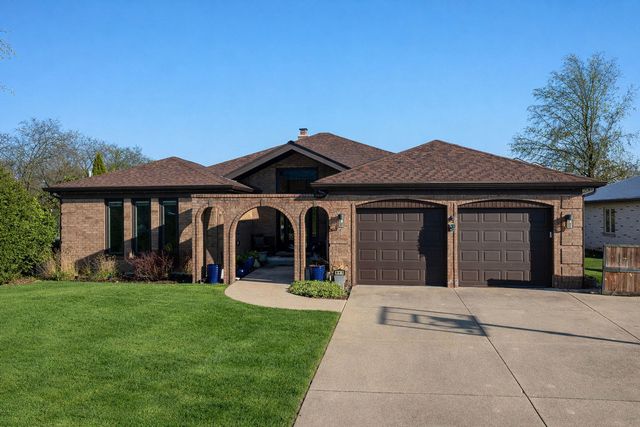 917 Tamer Lane, Glenview, IL 60025