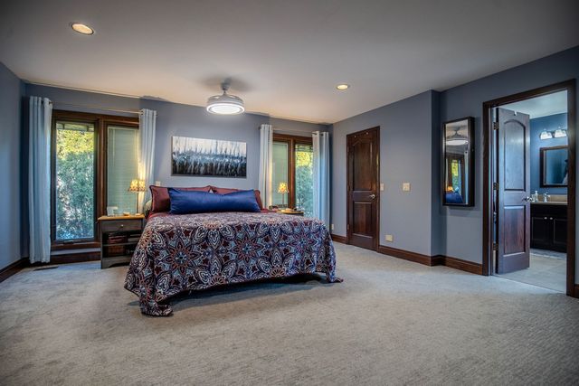 917 Tamer Lane, Glenview, IL 60025