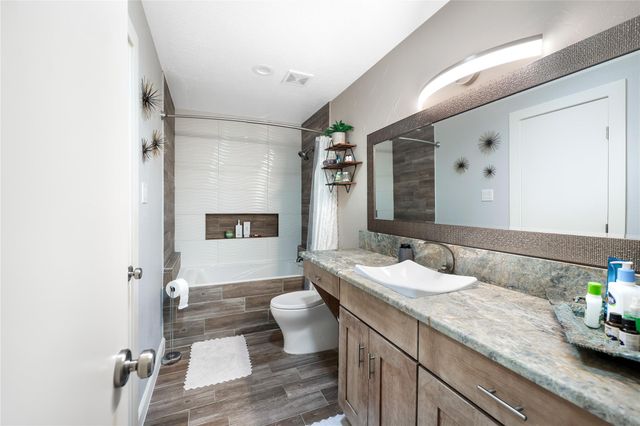 28831 Diamondhead S, Conroe, TX 77356