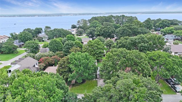 28831 Diamondhead S, Conroe, TX 77356