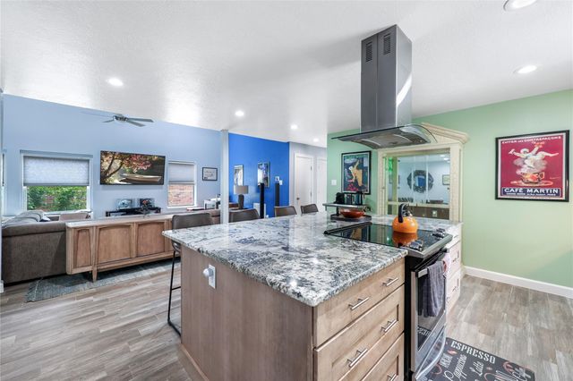 28831 Diamondhead S, Conroe, TX 77356