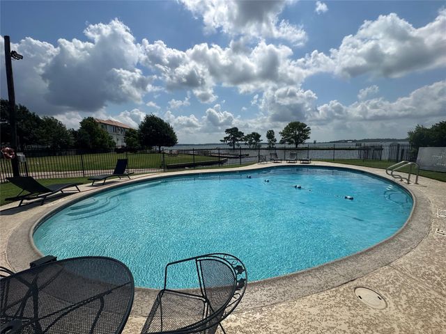 28831 Diamondhead S, Conroe, TX 77356