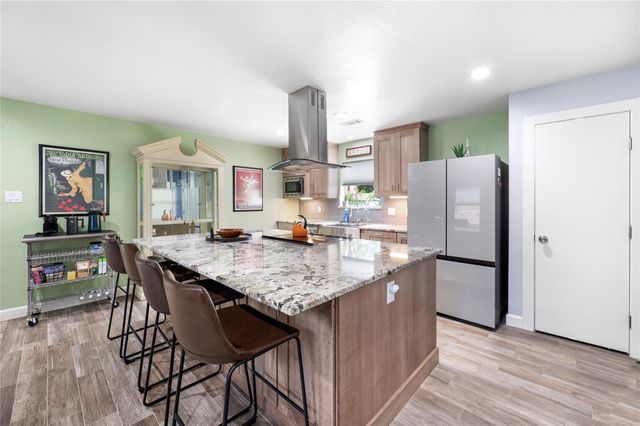 28831 Diamondhead S, Conroe, TX 77356